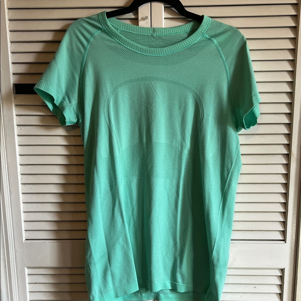 Lululemon Swiftly Mint Green Hip Length Size 12